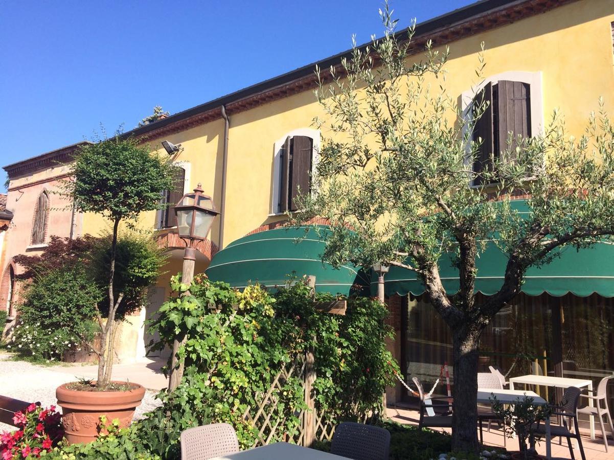 Hotel Antichi Cortili Dossobuono Dış mekan fotoğraf